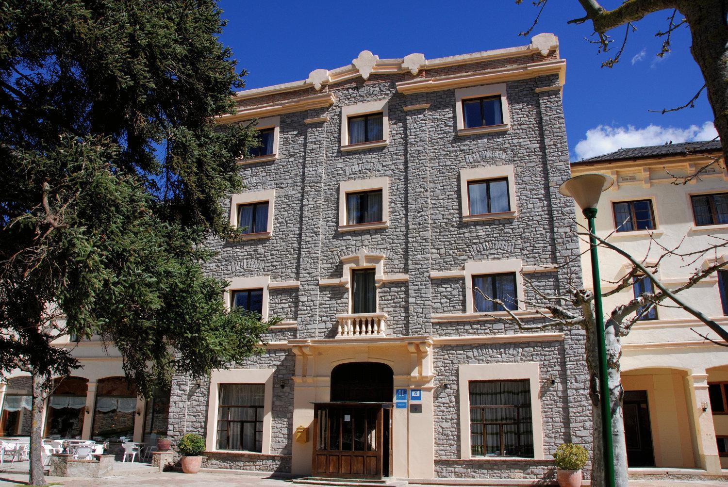 Hotel Balneari De Vallfogona De Riucorb Екстериор снимка