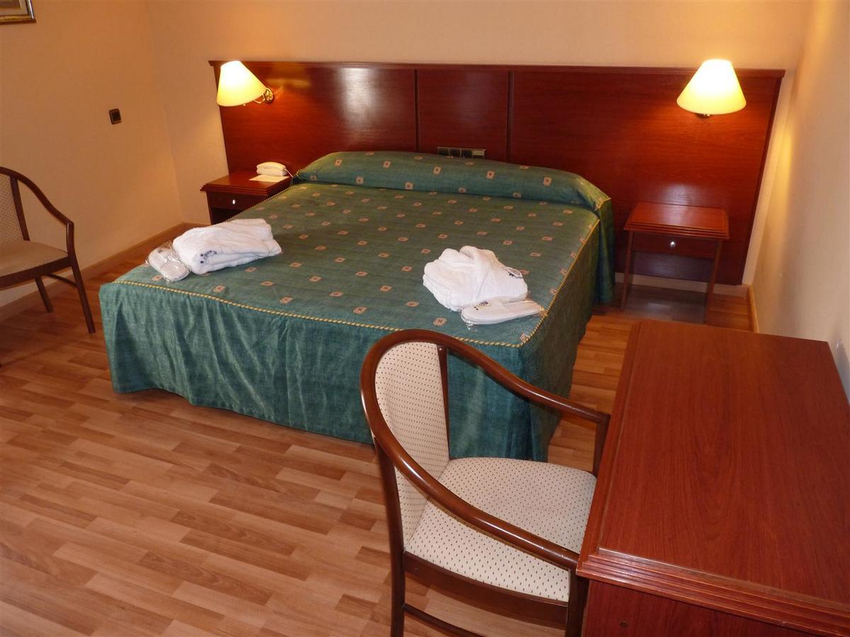 Hotel Balneari De Vallfogona De Riucorb Екстериор снимка
